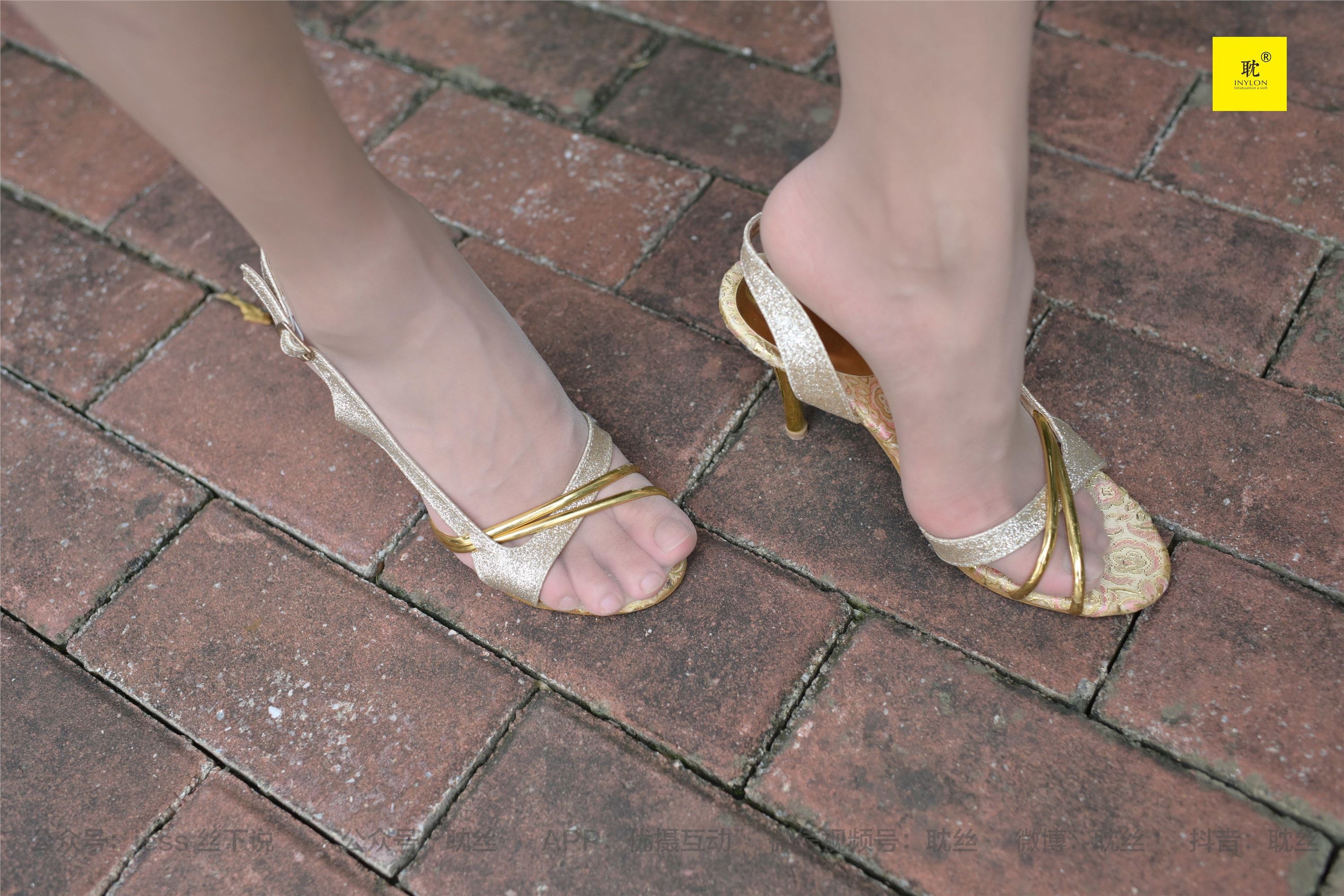 IESS异思趣向  第N种幻想之《孤单的周末》① 小六